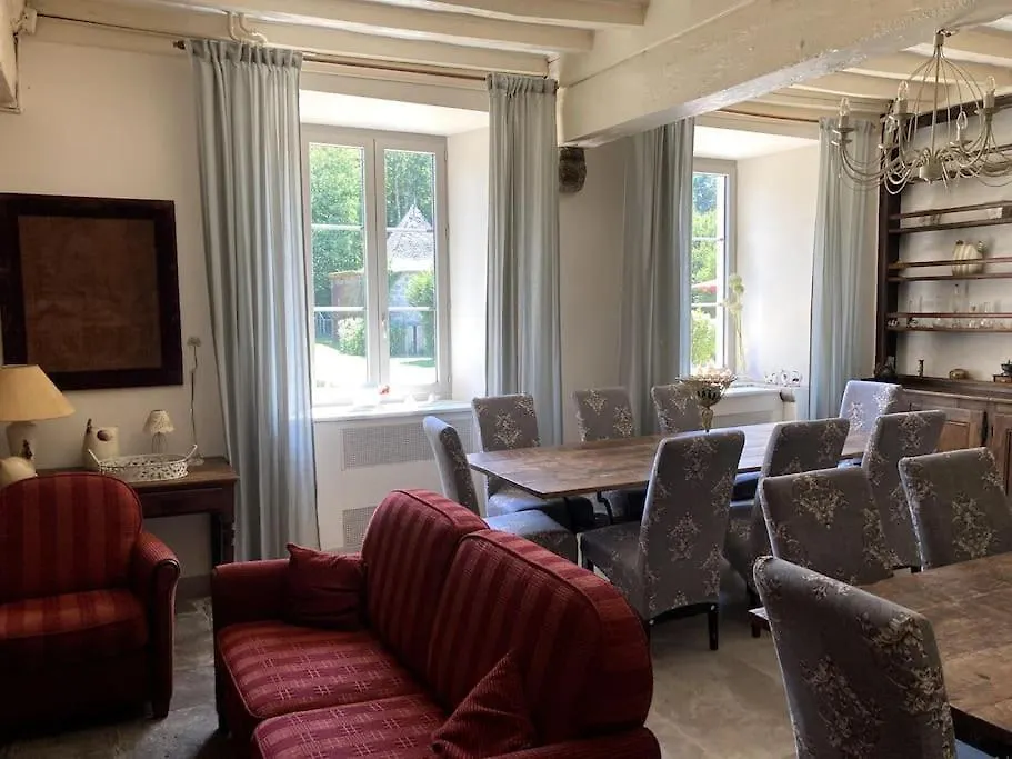 Belle Et Confortable Demeure Du XVII Eme Siecle Champagnac  Holiday home Champagnac (Auvergne)