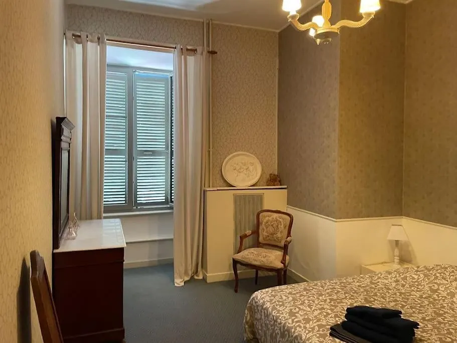 Belle Et Confortable Demeure Du XVII Eme Siecle Champagnac