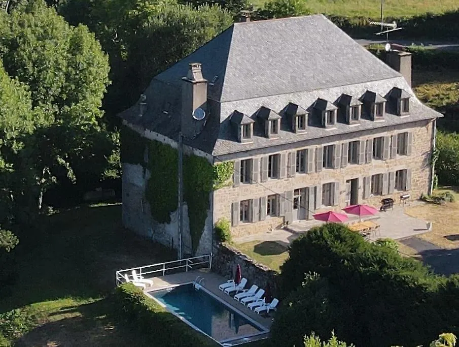 Belle Et Confortable Demeure Du XVII Eme Siecle Champagnac